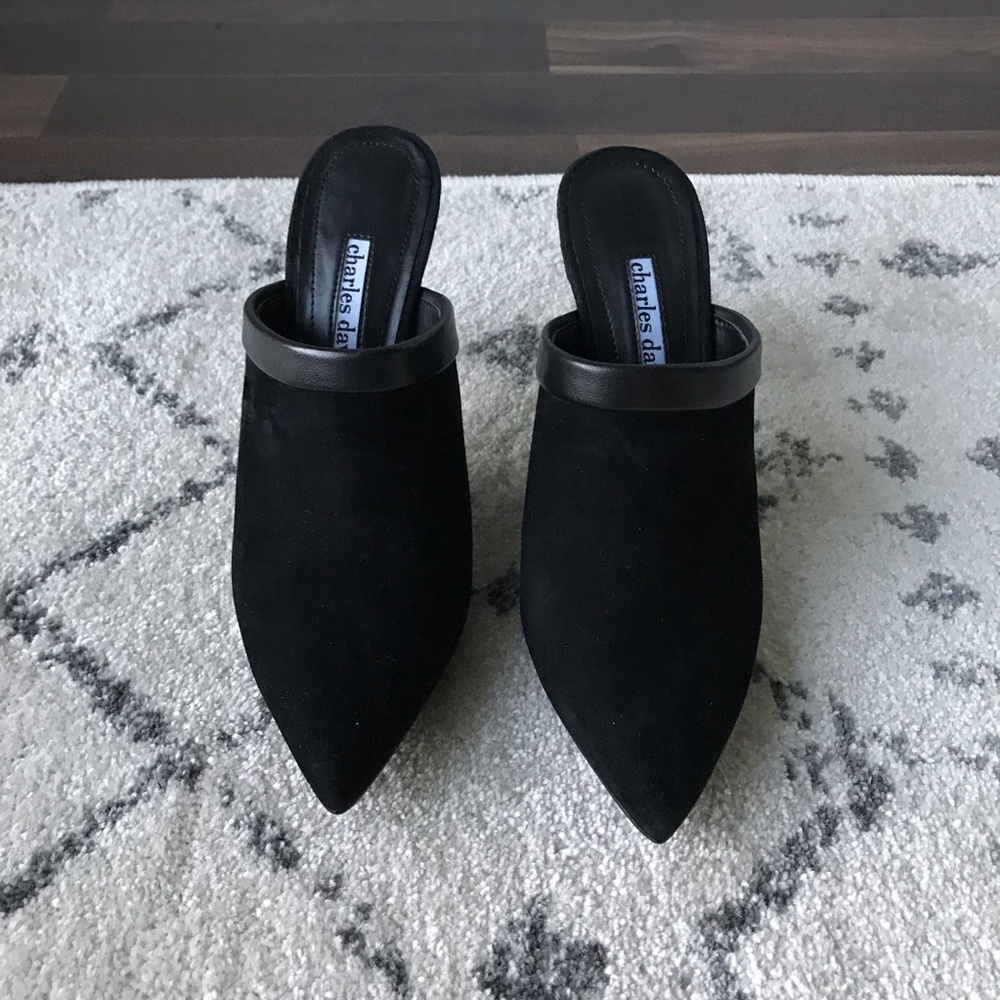 🌟CYBER MONDAY SALE🌟 Black suede & leather mules